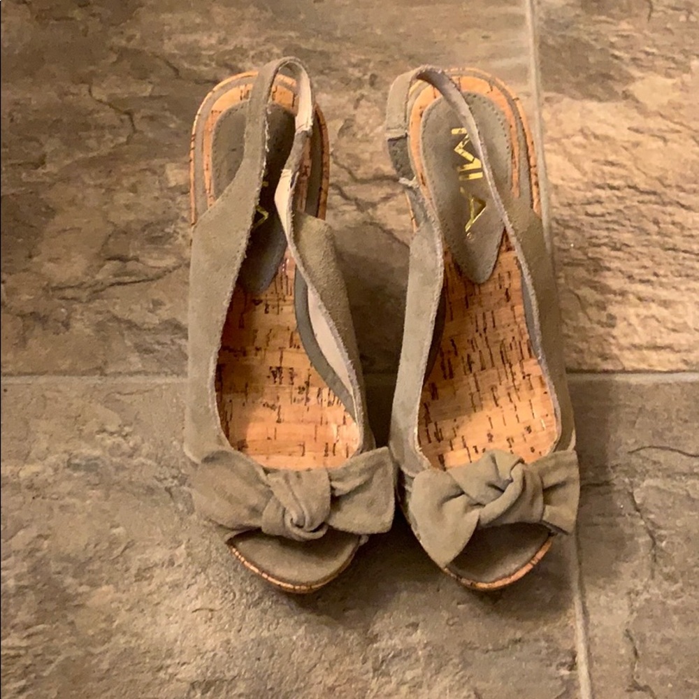 Mia wedge heels
